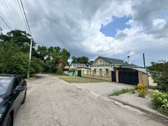 Продач часть дома с ОТДЕЛЬНЫМ входом.Новокадачкий р-н.27999$ Дніпро