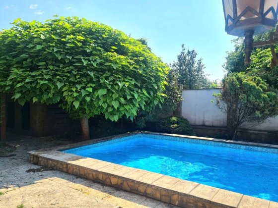 Срочно продам отличный,тёплый дом в АНД районе,возле АТБ угол Передово