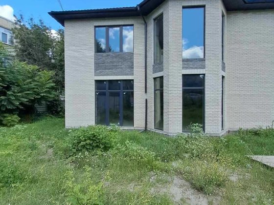 Продам 2-о поверховий таунхаус біля Дендропарку. Кропивницкий