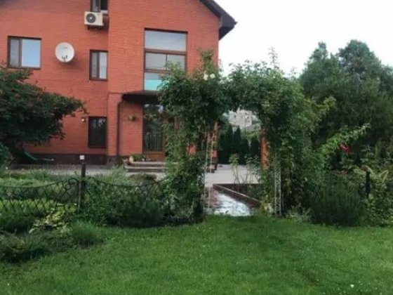 Продам розкішний будинок в центрі міста. Кропивницький