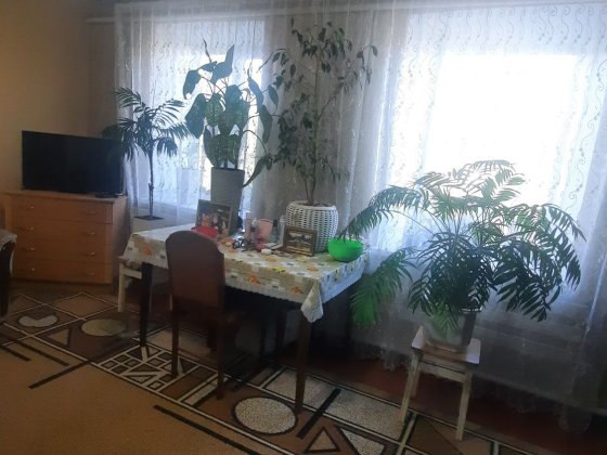 Продаю срочно с выездом полдома ул.Металургов,ремонт,двор на 2 хозяина Николаев