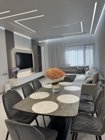 Будинок з сучасним ремонтом неподалік Аркадії - фото 1