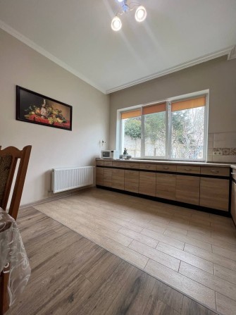 Дом в Совиньйоне с ремонтом. 7 соток. Пакет документов - фото 1