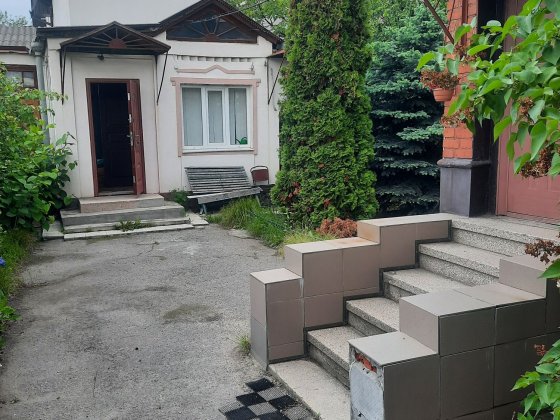 м. Киевская, красная линия, ул. Веринская. Продам целый дом. Харьков