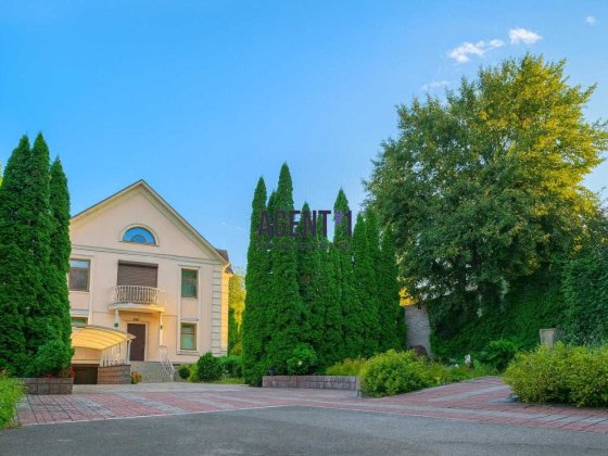 Будинок 406 кв.м. 14 соток Петропавлівська Борщагівка з видом на ліс Петропавловская Борщаговка