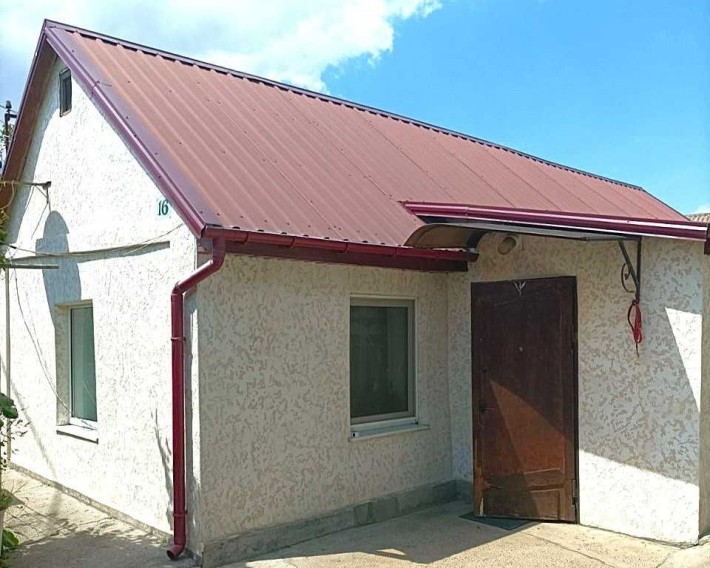 Застава 1 / пос. Дзержинского: добротный ухоженный дом в уютном районе - фото 1