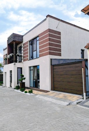 Будинок дуплекс 135 м2 з ремонтом та меблями, центральна каналізація, - фото 1