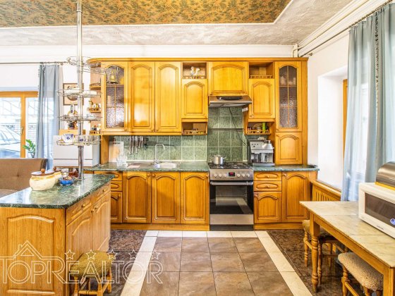 У продажу 2-поверховий будинок з лазнею на Олексіївці (на Алексеевке)! Харків