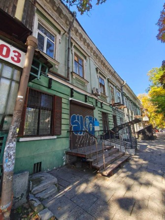 Продам 1000м2 в доме на Троицкая/ Екатерининская фасад, центр города. - фото 1