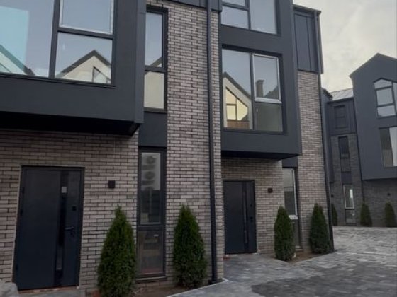 Таунхаус Софіївська Борщагівка з ділянкою, з ремонтом і без ремонту Софиевская Борщаговка