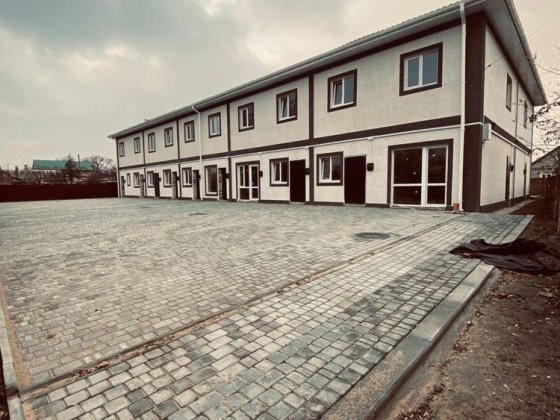 Таунхаус 45м2 2к в зданому будинку + парковка + задній двір Одесса