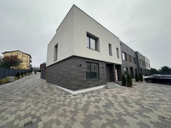 Продам двоповерховий таун з ремонтом, 4 житлові кімнати.  БЕЗ КОМІСІЇ Софіївська Борщагівка