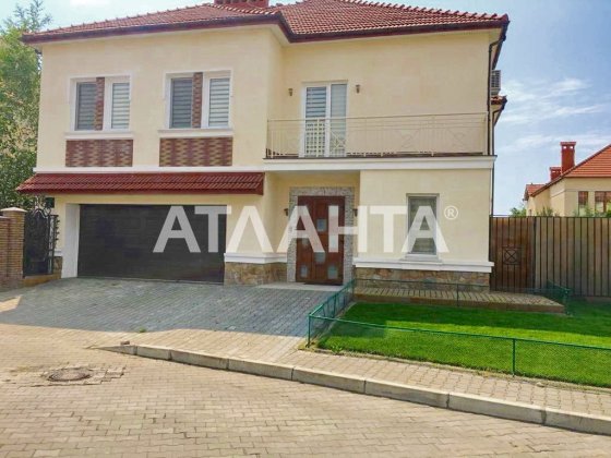 Продаётся просторный дом в Совиньоне готовый к проживанию Одеса