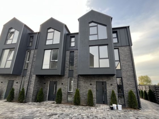 Таунхауси з автономією. Софіївська Борщагівка Софіївська Борщагівка