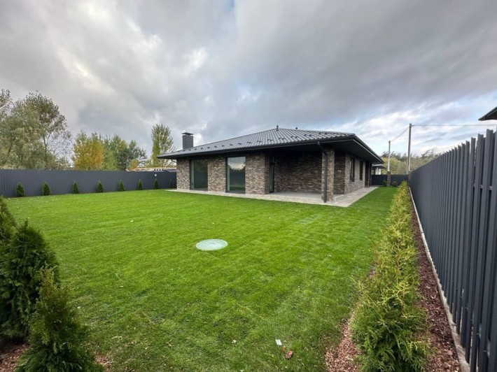 Продам одноповерховий будинок з підвалом біля м.Києва - фото 1