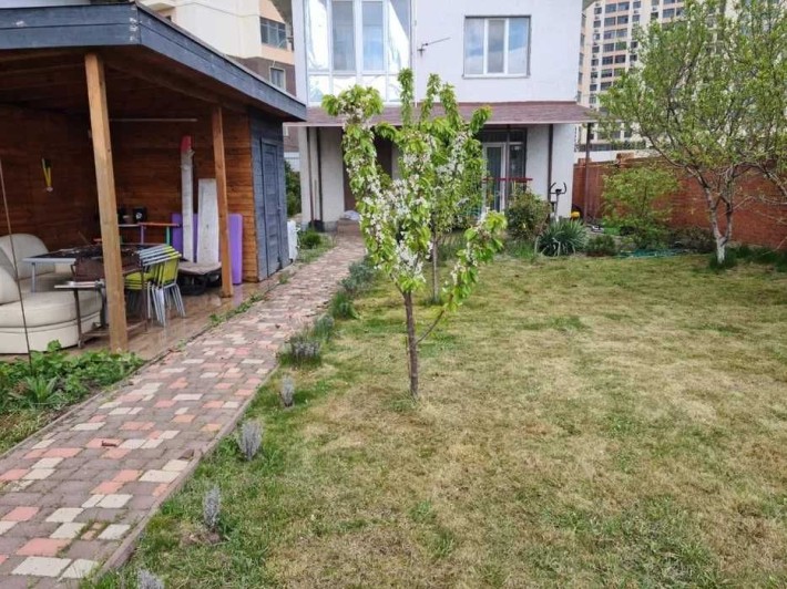 Продам 2х эт. дом на 5 сотках земли - фото 1