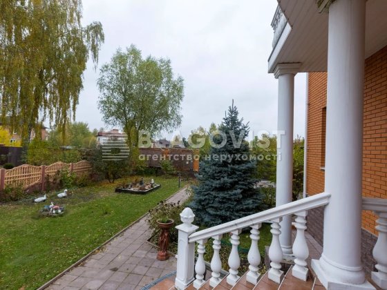 Добротний будинок з бомбосховищем в КМ закритого типу ,, Зв'язківець". Петропавловская Борщаговка