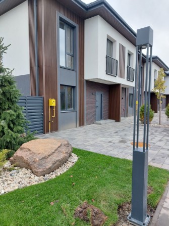 ТАУНХАУС у закритому комплексі 83м2  комунікації централізовані є ГАЗ! - фото 1