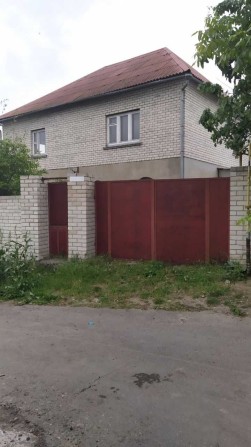 Продам частный дом 2 этажа (10х12) на берегу реки в Центр р-не. - фото 1