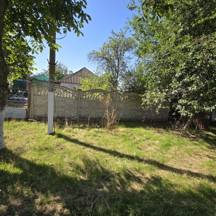 Продажа земли с домом с.Зеленое 20км от города 50сот.5000$ - фото 1