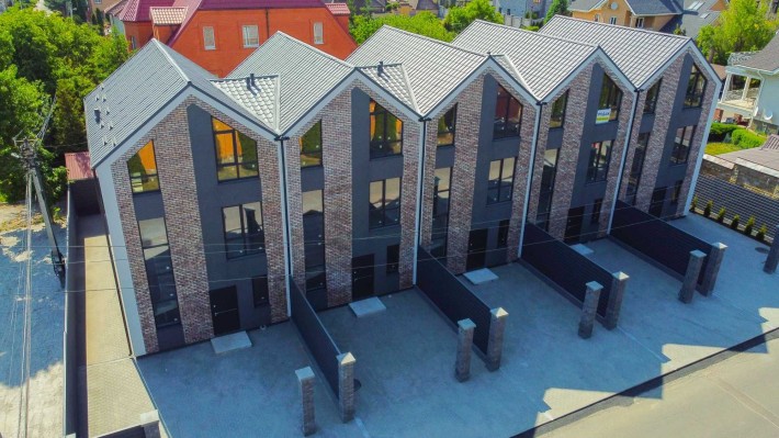 Продаж Таунхаусів Дуплексів Будинків в Петропавлійській Борщагівці - фото 1