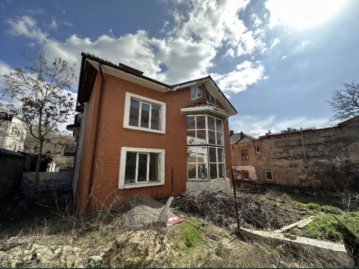 Продажа дома в центре города - фото 1