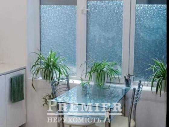 Продам двоповерховий будинок в Одесі