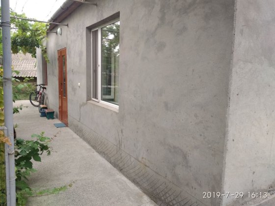 Подселю парня на длительный срок.