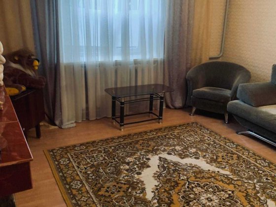 Здається будинок