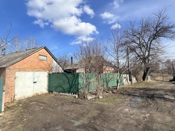 Здається будинок , квартира Ромни