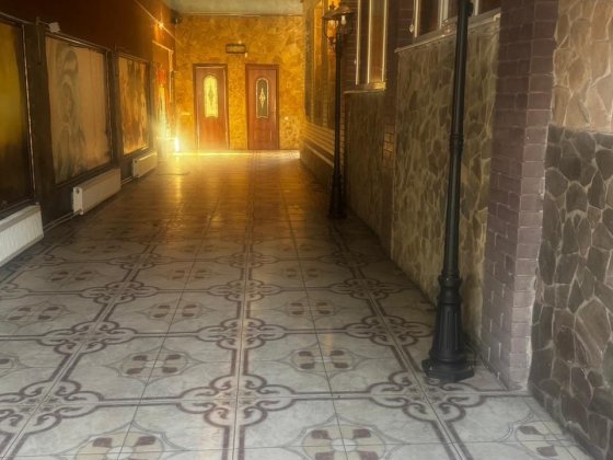 Сдам свое! помещение 90кв. в центре с двориком, Сдам дом. Сдам жилье.