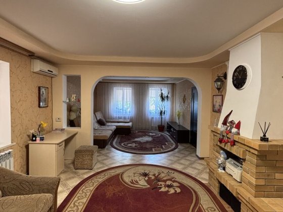 Сдается хороши дом. Аренда. Славянск. Не более 5 человек.