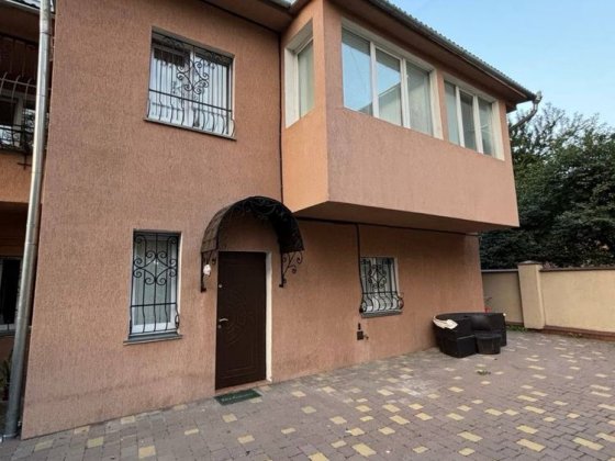 Оренда напівособняка в центрі міста, 103 м², з паркомісцем_AI