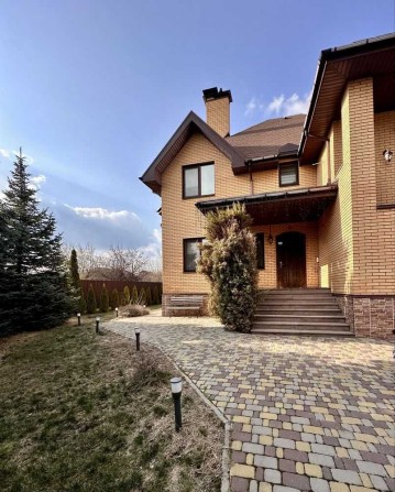 Оренда Будинку 300 м2 Гарна локація Можна з Тваринами 14 соток Гараж - фото 1