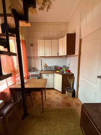 Здам частину будинку,три кімнати.Розглянуть з улюбленцями. - фото 1