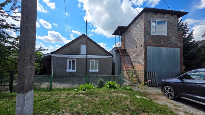 Здається будинок в тихому районі міста - фото 1