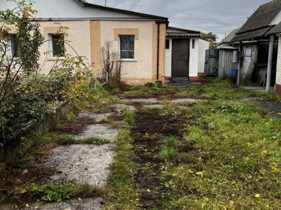 Військовим здається будинок з хозяїном 2 кімнати, сарай, навіс, двір Сумы