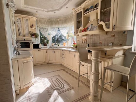 Продаємо будинок з меблями Николаев