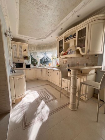 Продаємо будинок з меблями - фото 1