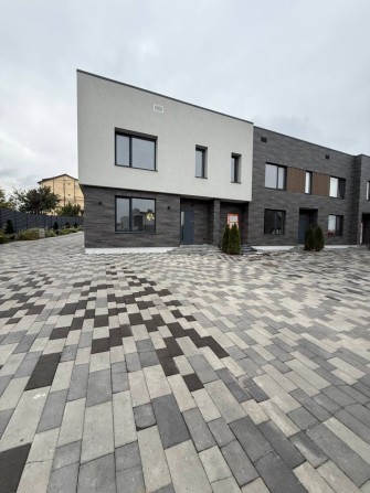 Продаж сучасного таунхаусу у С.Борщагівці з ремонтом та меблями - фото 1