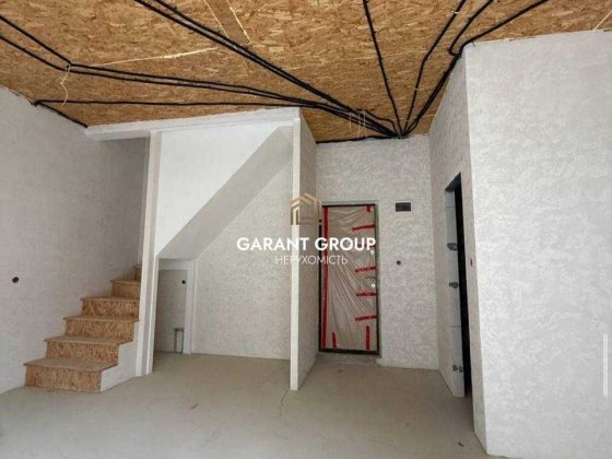 Таунхаус з частковим ремонтом у Хаджибейському районі Одесса