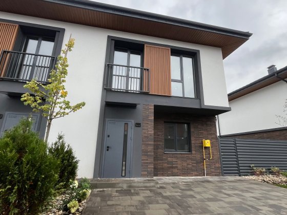 Таунхаус 75 м2 в Петропавлівській Борщагівці з подвірʼям- БЕЗ % Петропавлівська Борщагівка