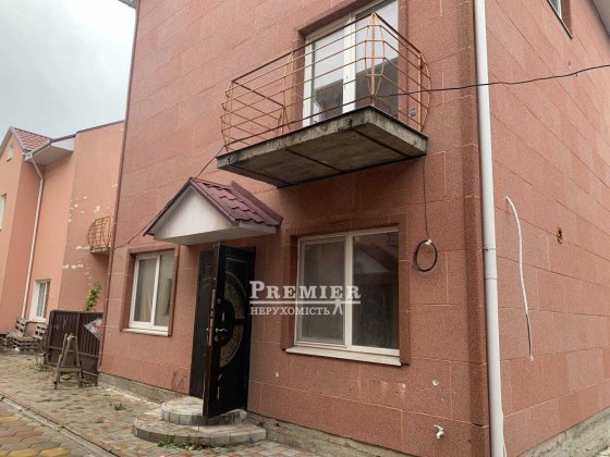 3-поверховий будинок 128 кв.м зі своєю зоною відпочинку.