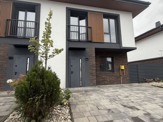 Дуплекс біля ліцею номер 1 Петропавлійська Борщагівка Петропавловская Борщаговка