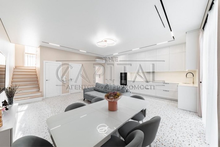 Продажа дома, таунхауса, Софиевская Борщаговка, Ремонт для себя‼️ - фото 1