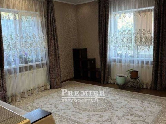 Дом 139 м2 в Хаджибейском районе на 4 сотках земли Одеса