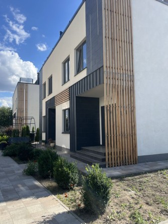 Продаж якісного дуплекса з ремонтом с. Петропавлівська Борщагівка - фото 1