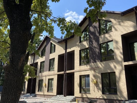 Сучасний, якісний, вільне планування. ПРОДАМ  готовий таунхаус! Петропавловская Борщаговка