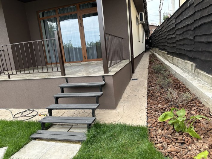 Будинок в оренду. АКБ, генератор, скважина. Можно під офіс - фото 1