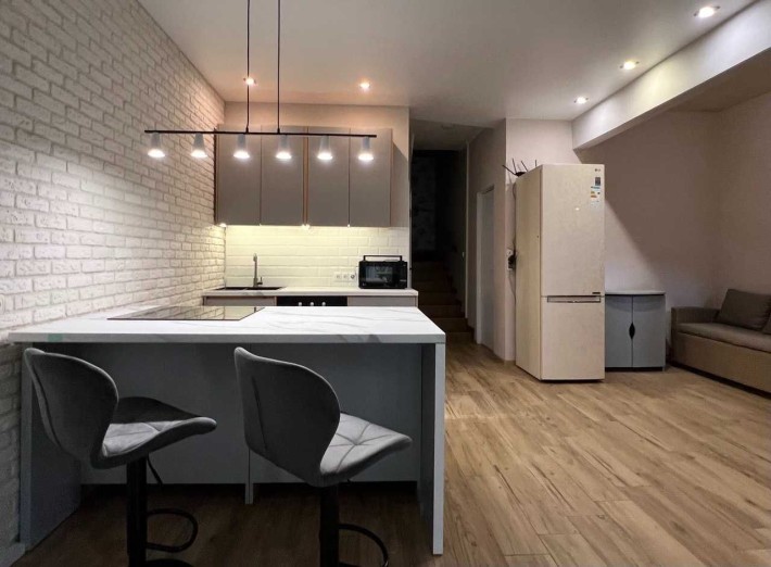 Київ, Райдужний масив. Оренда будинку біля озера. - фото 1